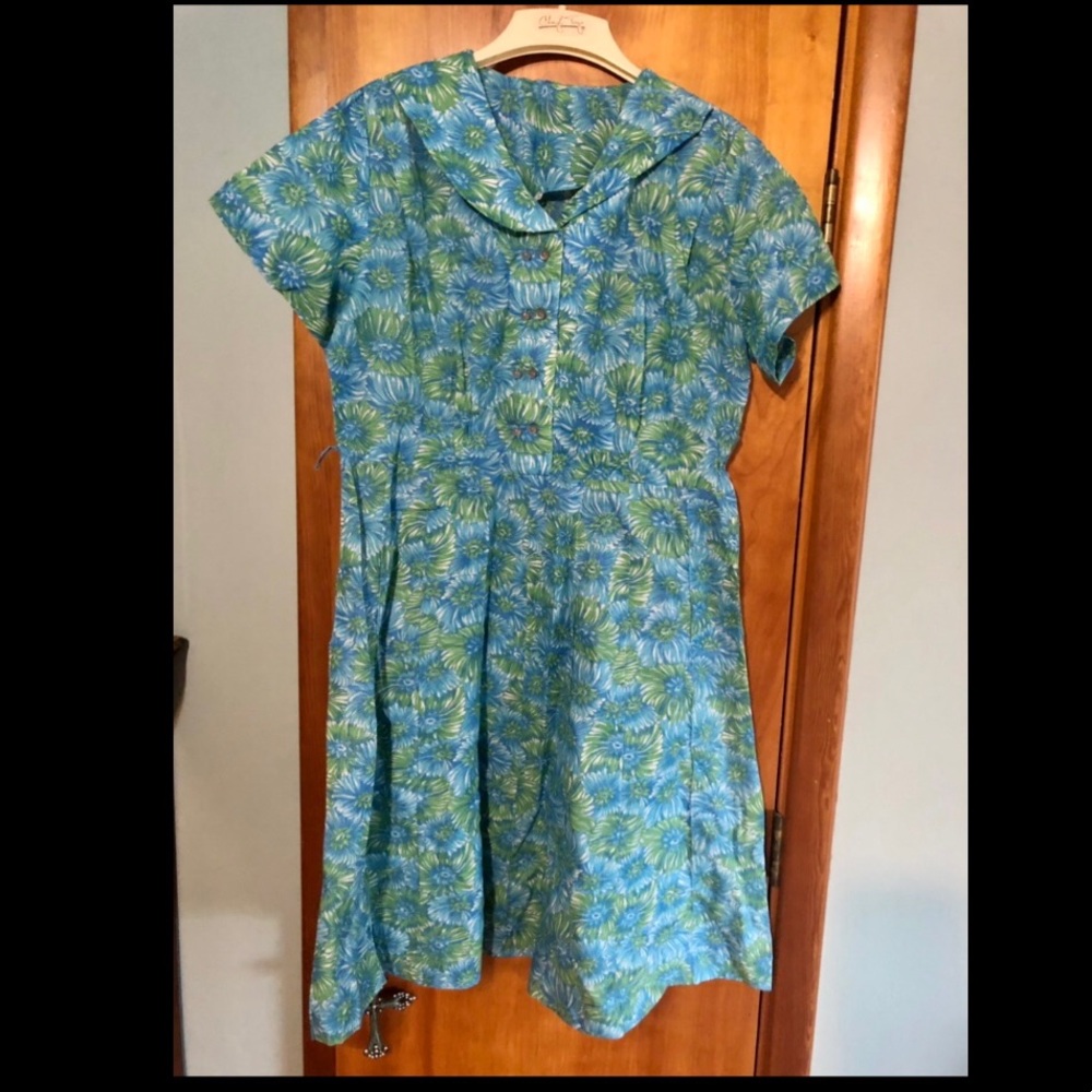 Lovely 1960’s Vintage Blue and Green Patterned Shirt Dress XL